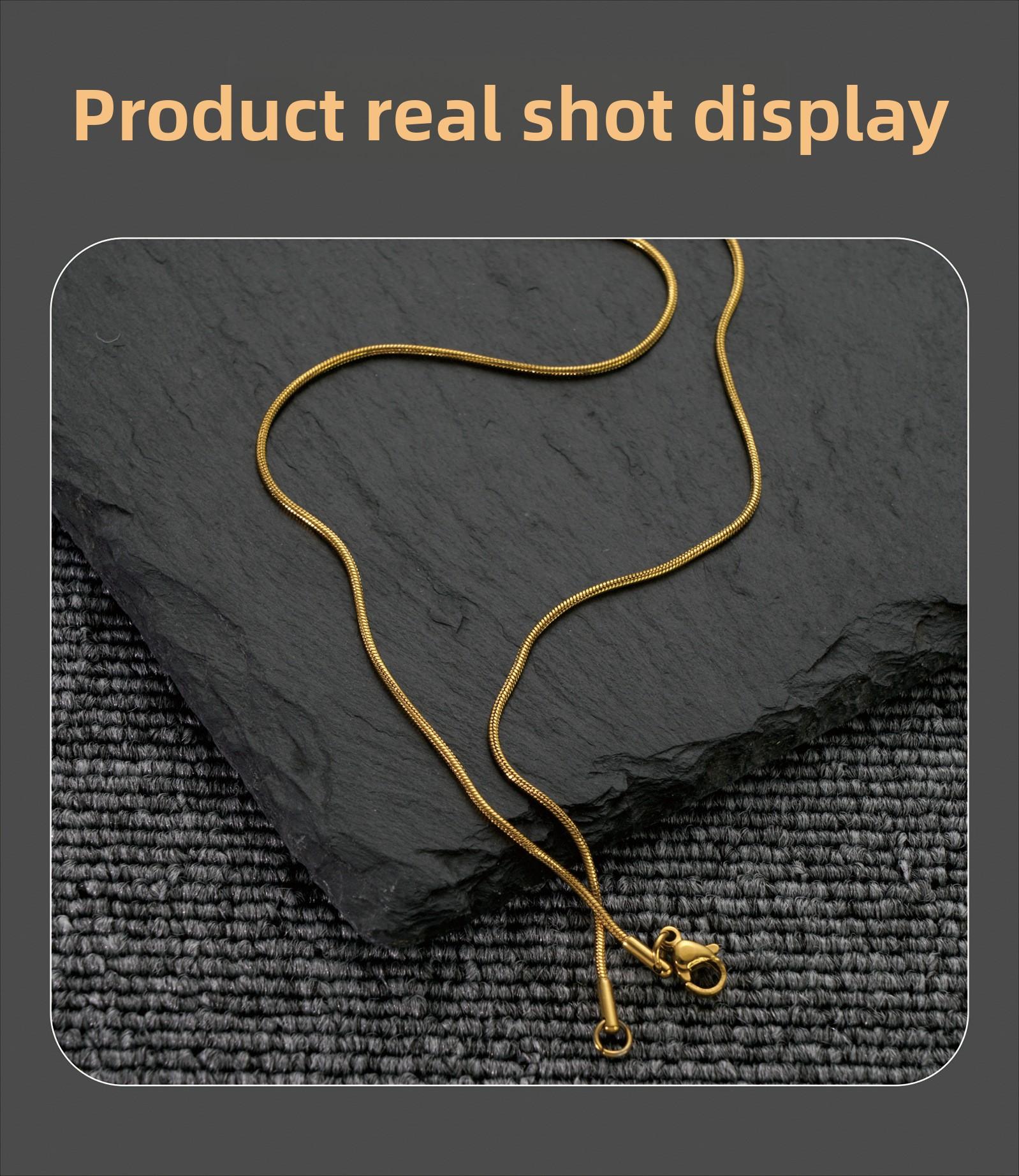 Jewelry snake chain necklace, light luxury niche titanium steel necklace, versatile for men and women, sweater chain with a light luxury and high-end feel