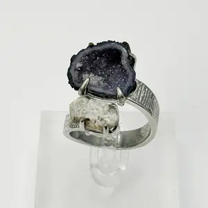【G5】Uniqe handmade crystal ring