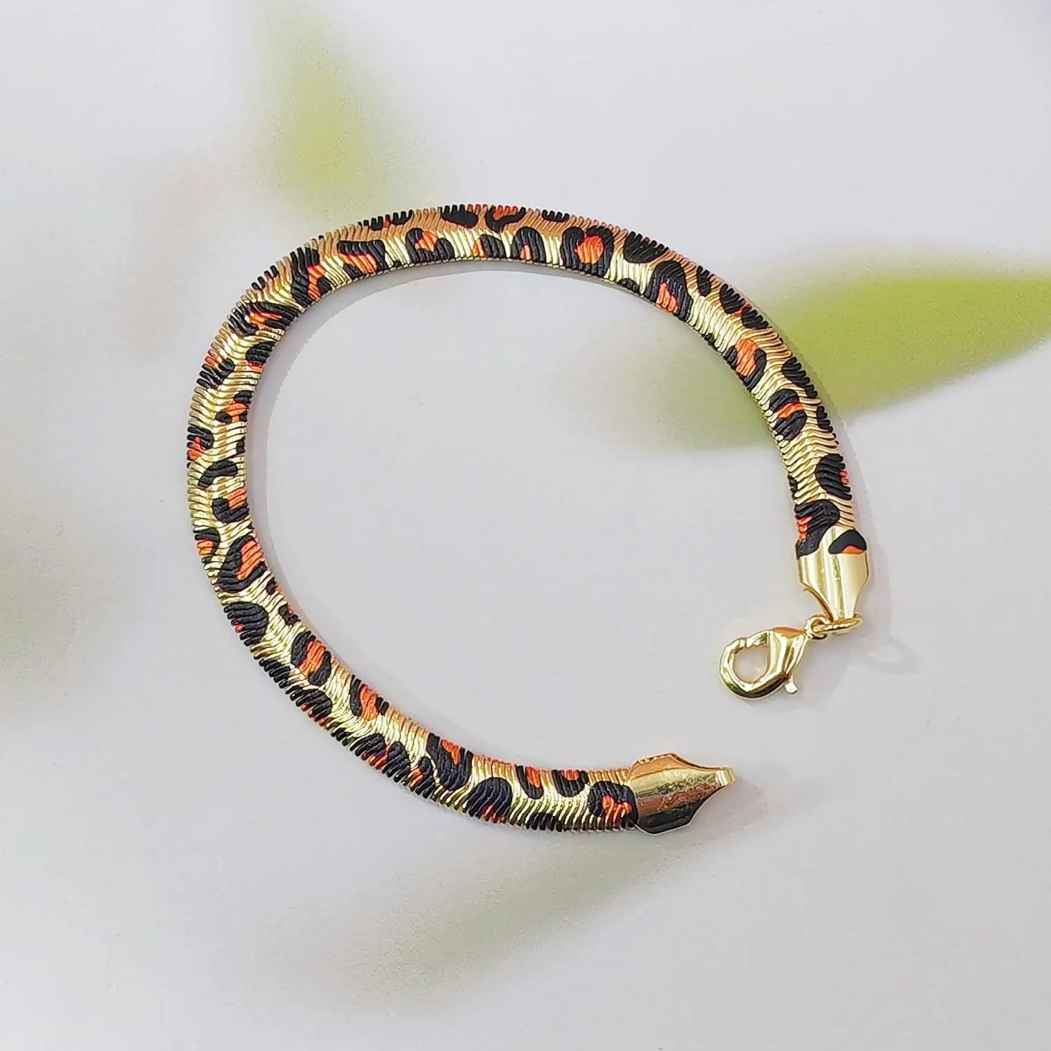 Medium leopard print bracelet