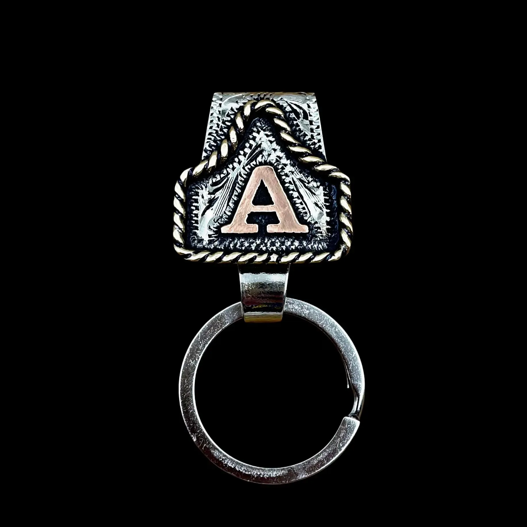 Unisex Vintage Western Alphabet Letters Keychains (A-Z) - Cowboy Style Metal Letter Key Chain Clip, Personalized Keyring for Keys/Bags, Retro Bag Charm Gift Ideas