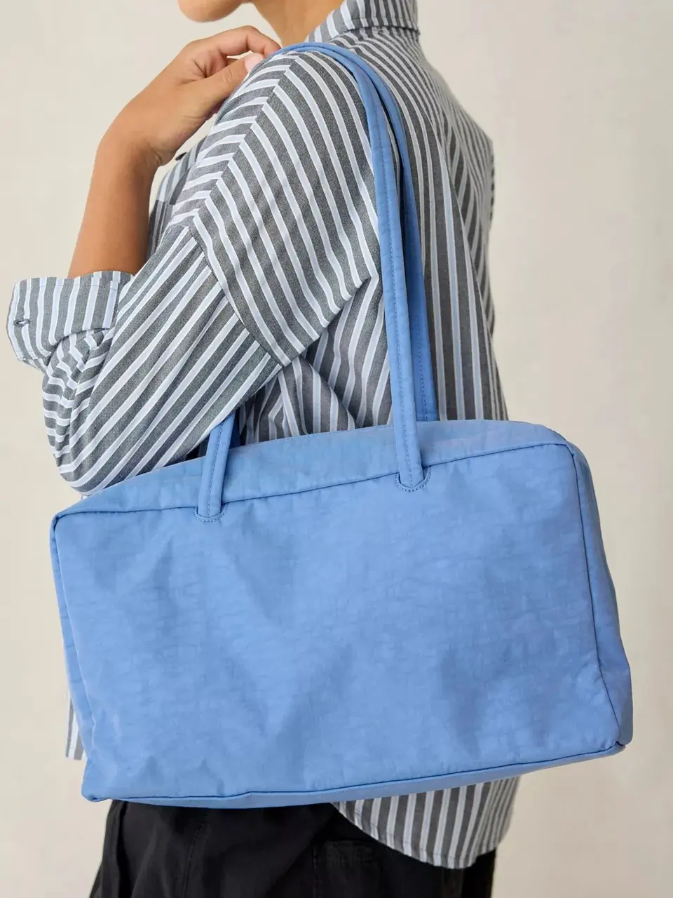 BAGGU Medium Nylon Bowler Bag - Lightweight Durable Design with Charm Clips Swivel Clasp & Double Shoulder Straps for Everyday Use - 14.5"w x 8"h x 5"d - Recycled Nylon