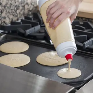 Pancake Batter Dispenser – 4.5 Cup Handheld Mixing Bottle with Blender Ball & Scale, Heat Resistant Silicone Easy Pour Spout, No-Mess Leak-Proof Design for Pancakes Waffles Muffins Cupcakes, Dishwasher Safe Kitchen Gadget for Home Baking, White