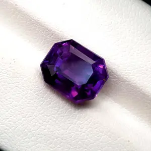 Natural Purple Amethyst 4.00 Carats Gemstone VVS clarity
