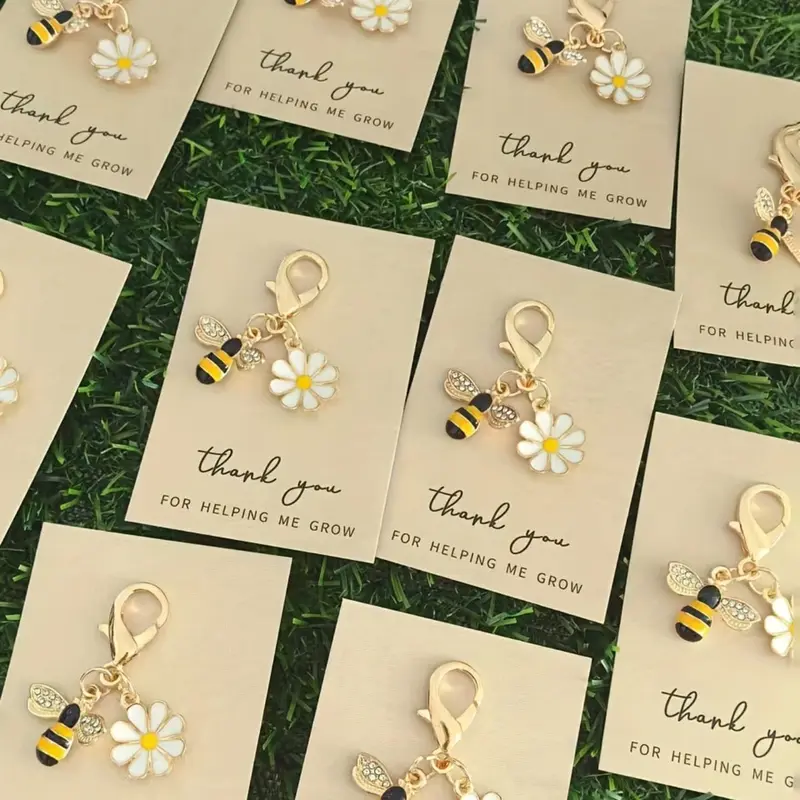 Little Bee Sunflower Metal Pendant, Fresh Pastoral Style, Cute Bee And Sunflower Shape, Can Be Hung On Bags, Keys, Suitable For Gifting To Teachers, Best Friends, Decorative Charm Accessory Gift, For Daily Decoration Of Commuting Bags And Suitcases