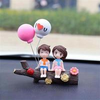 Pink couple On Branch+ Balloon