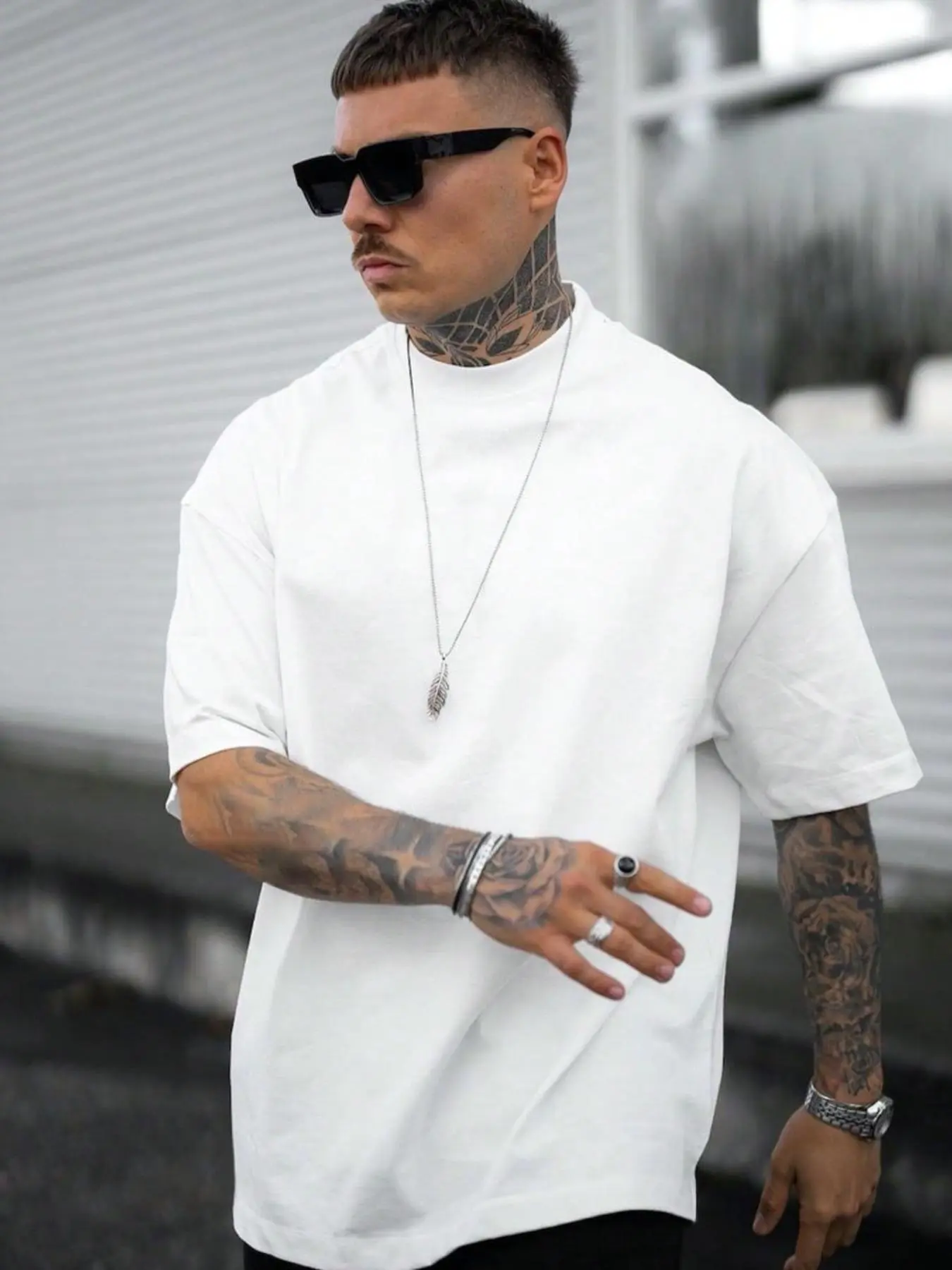 Men's Regular Fit Solid Drop Shoulder Half Sleeve Short Tee, Casual Comfy Round Neck Crewneck Plain Fitted T-shirt for Summer, Fashion Streetwear Men's Top for Daily Wear Clothes, Casual Style Tee