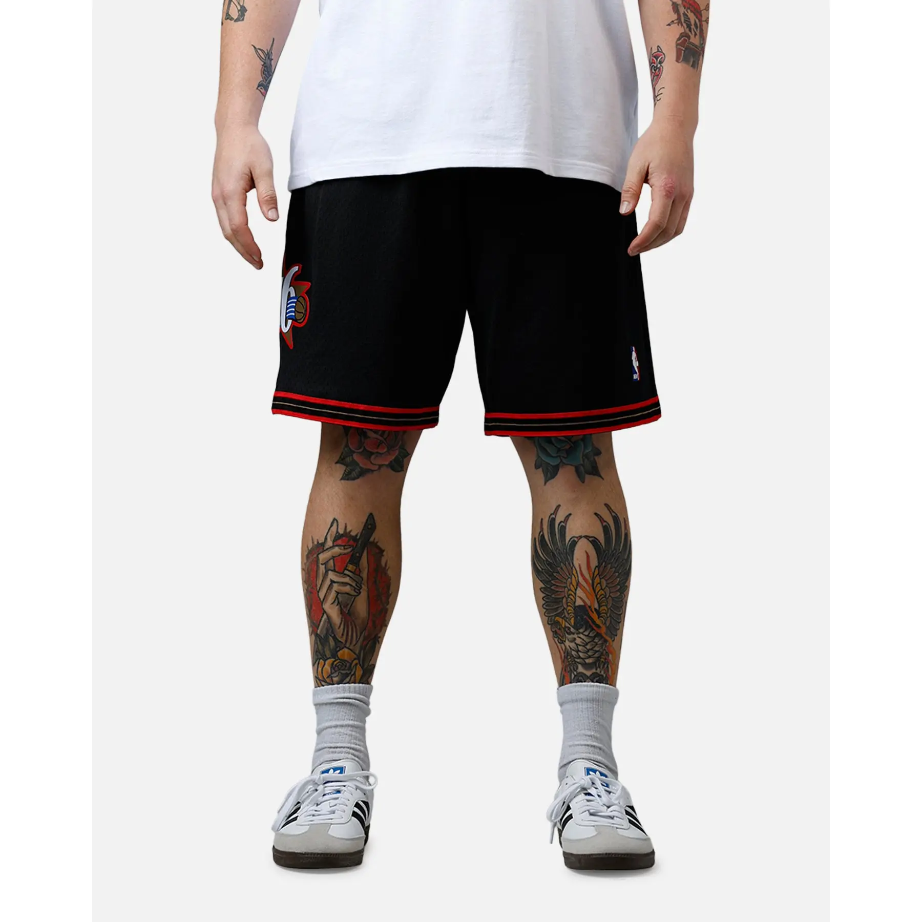 Mitchell & Ness Philadelphia 76ers 00-01' Swingman Shorts Black