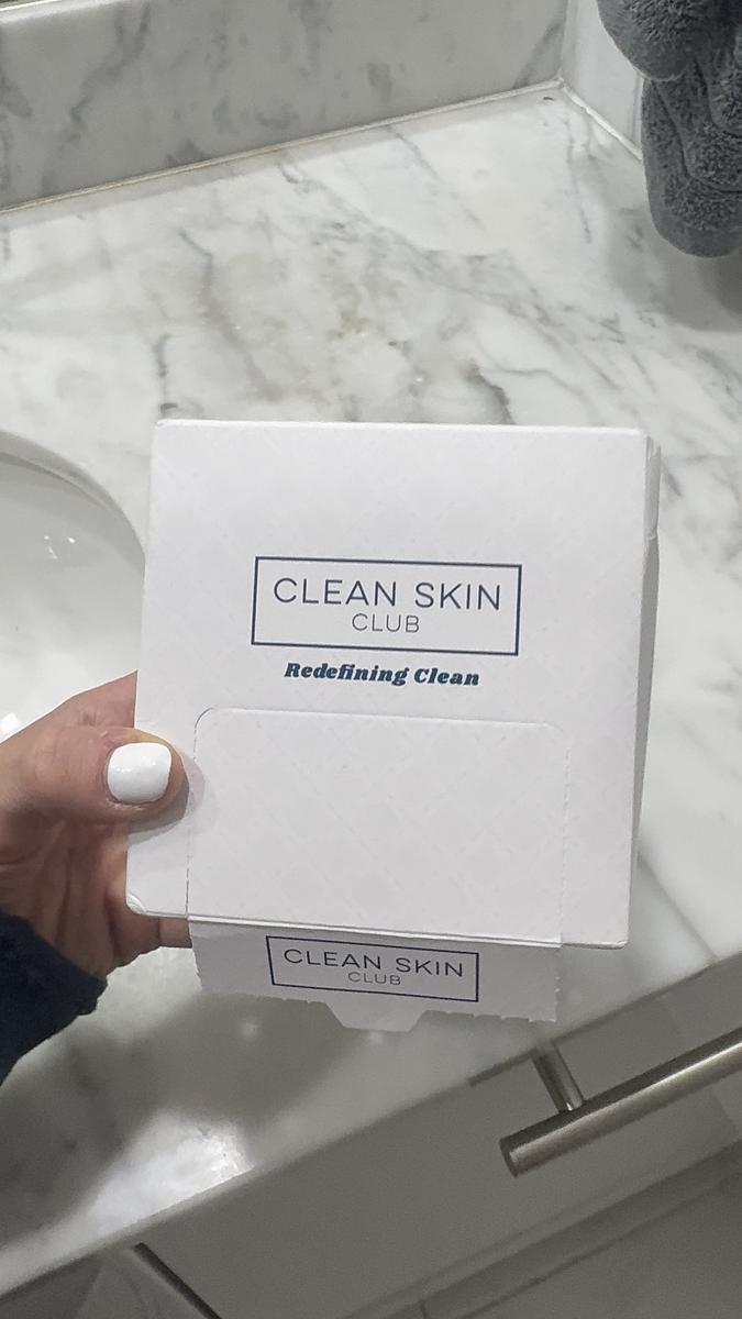 Item: 25 Count (Pack of 1), White