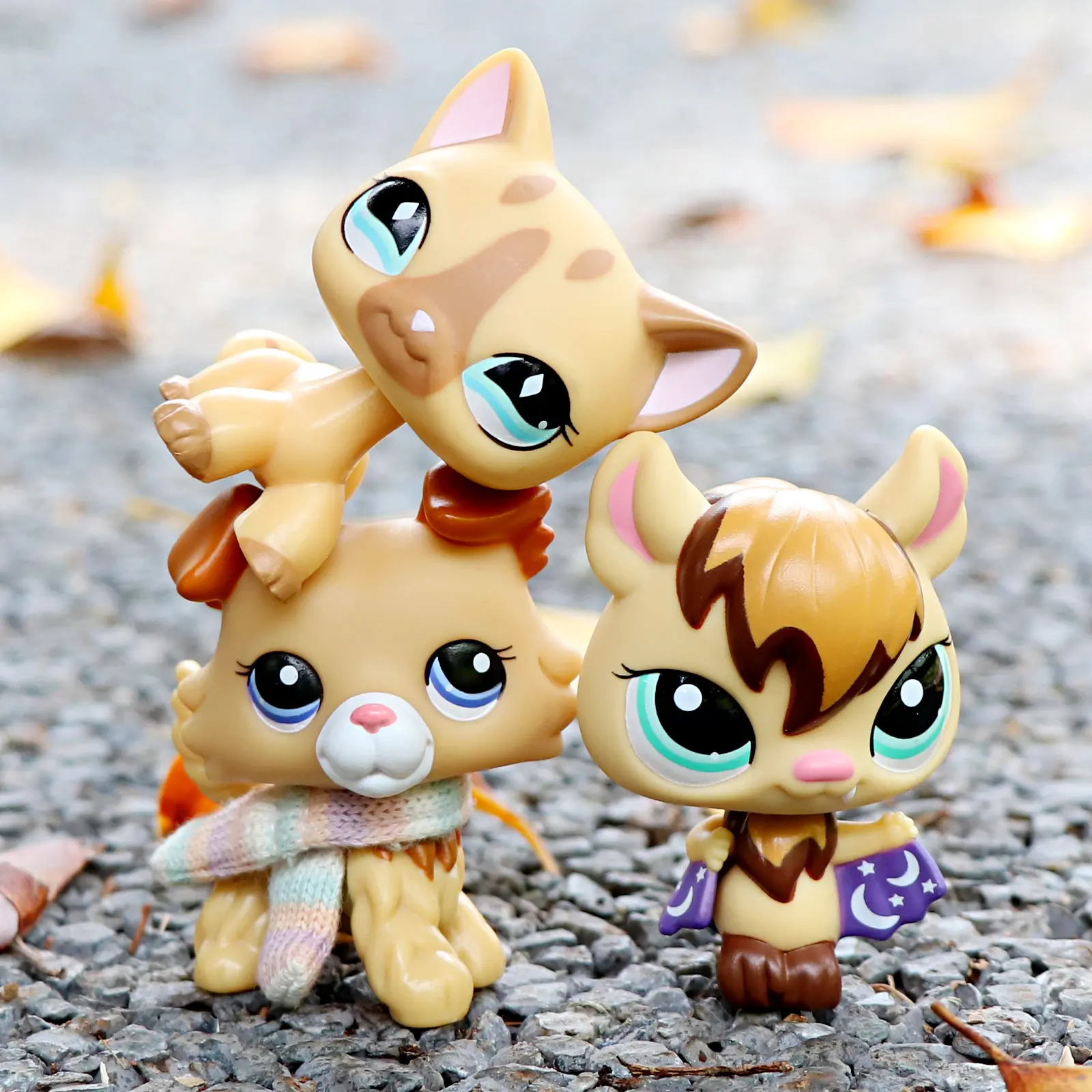 3 PCS Mini Plastic Beast Doll Figure Animals Set - Cute Big-Eye Cat & Dog Smooth PVC Toy Ornaments, Cute Collectibles for Kids Pretend Play, Gift & Cake Topper Decorations