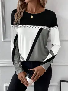 A new women's pullover round-neck contrast stitched geometric print top women's T-shirt Lady Fitted