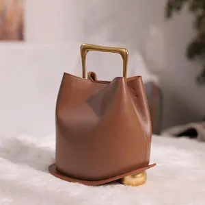 2025 New Style Genuine Leather Plain Weave Handheld Bag, Imported Cowhide Commuting Basket Bucket Bag, Wooden Crossbody Bag