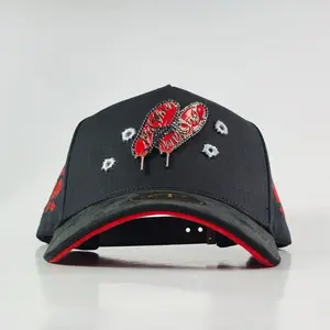Gorra suela roja - Calidad Premium - pin original - "DIOS POR DELANTE” Amén