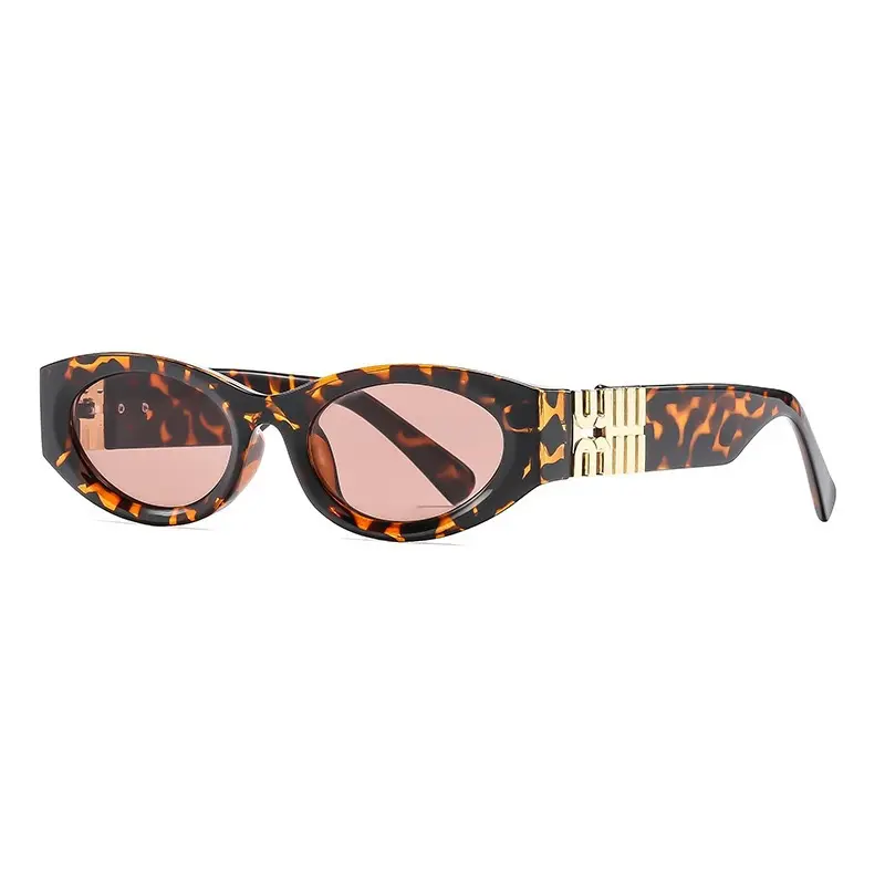 Hawksbill framed tea slices