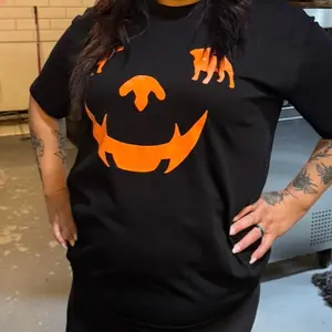 PUG PUMPKIN T-SHIRT! - Simple Product Title Based on Given Information