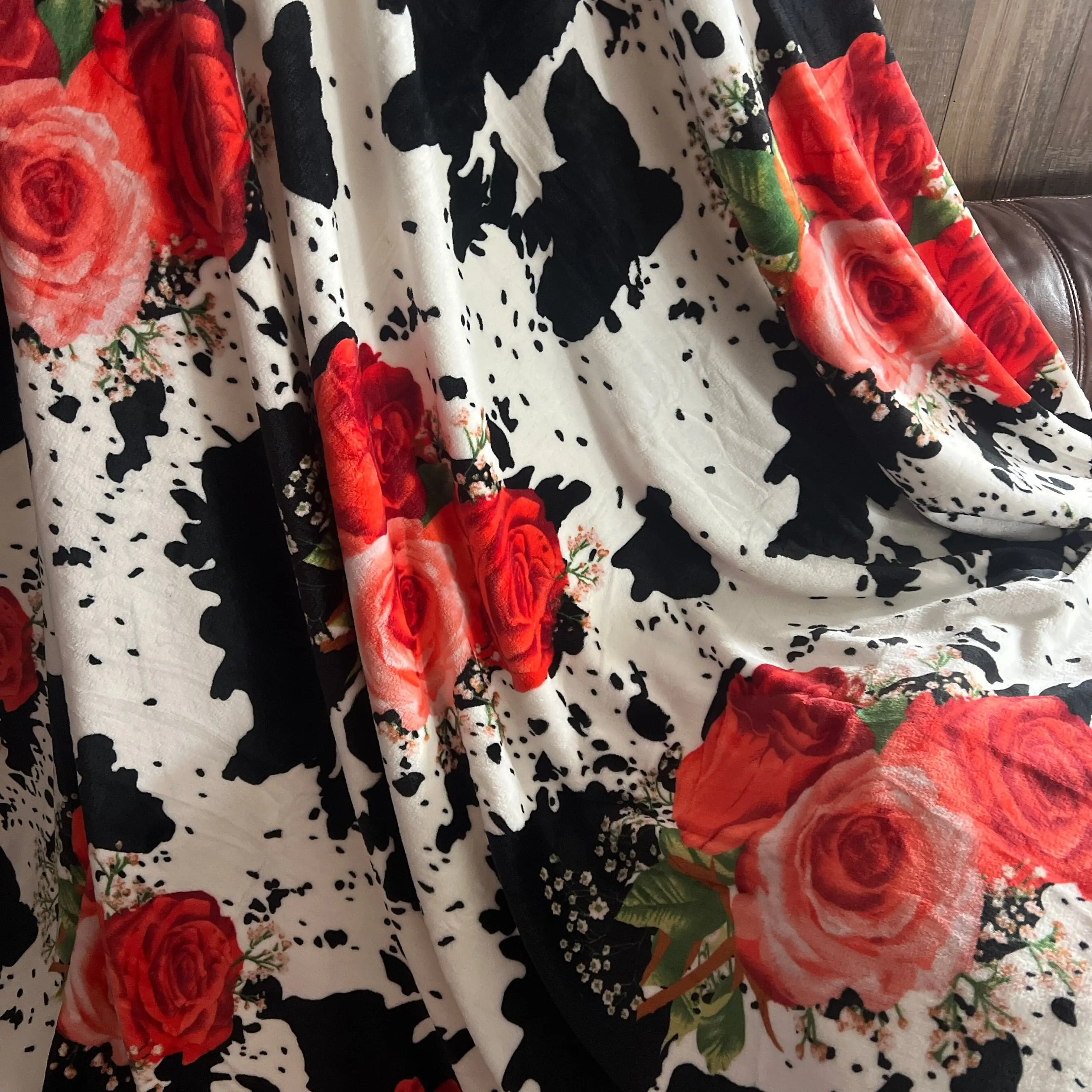 zCow Rose Bouquet Soft Oversized Blanket 82"x90"