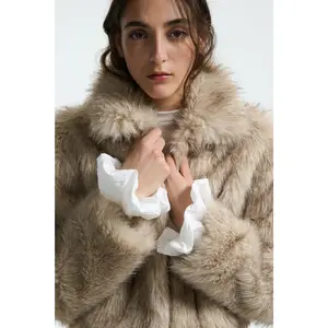 H&M Cropped fluffy jacket