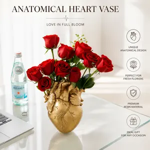 Heart-Shaped Resin Vase – Modern Nordic Art Decorative Vase with Gold Finish, Perfect for Home Desktop, Living Room, Wedding Gifts, Table Centerpiece, Office Decor, Stylish Minimalist Ornament