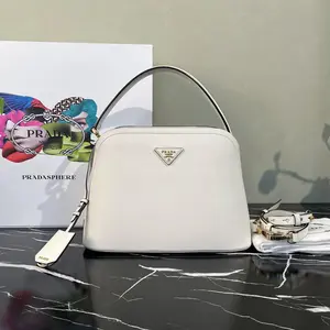 Pre-owned PRADA Leather Shoulder Bags 7.8'' R3919 Shoulder Bag C8351957109 1111 T1 Chloe