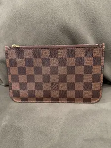 Pre-owned Louis Vuitton Canvas Clutches & Wristlets LV Accessory pouch Neverful Pouch Brown Damier