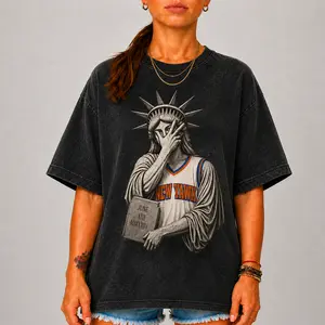 Statue of Liberty New Yawk Basketball Oversized Tee, Vintage NYC Streetwear Shirt, New York Basketball Fan Graphic T-Shirt, Acid Wash Cotton Oversized Tee, Urban Sports Fashion Unisex Street Style Top