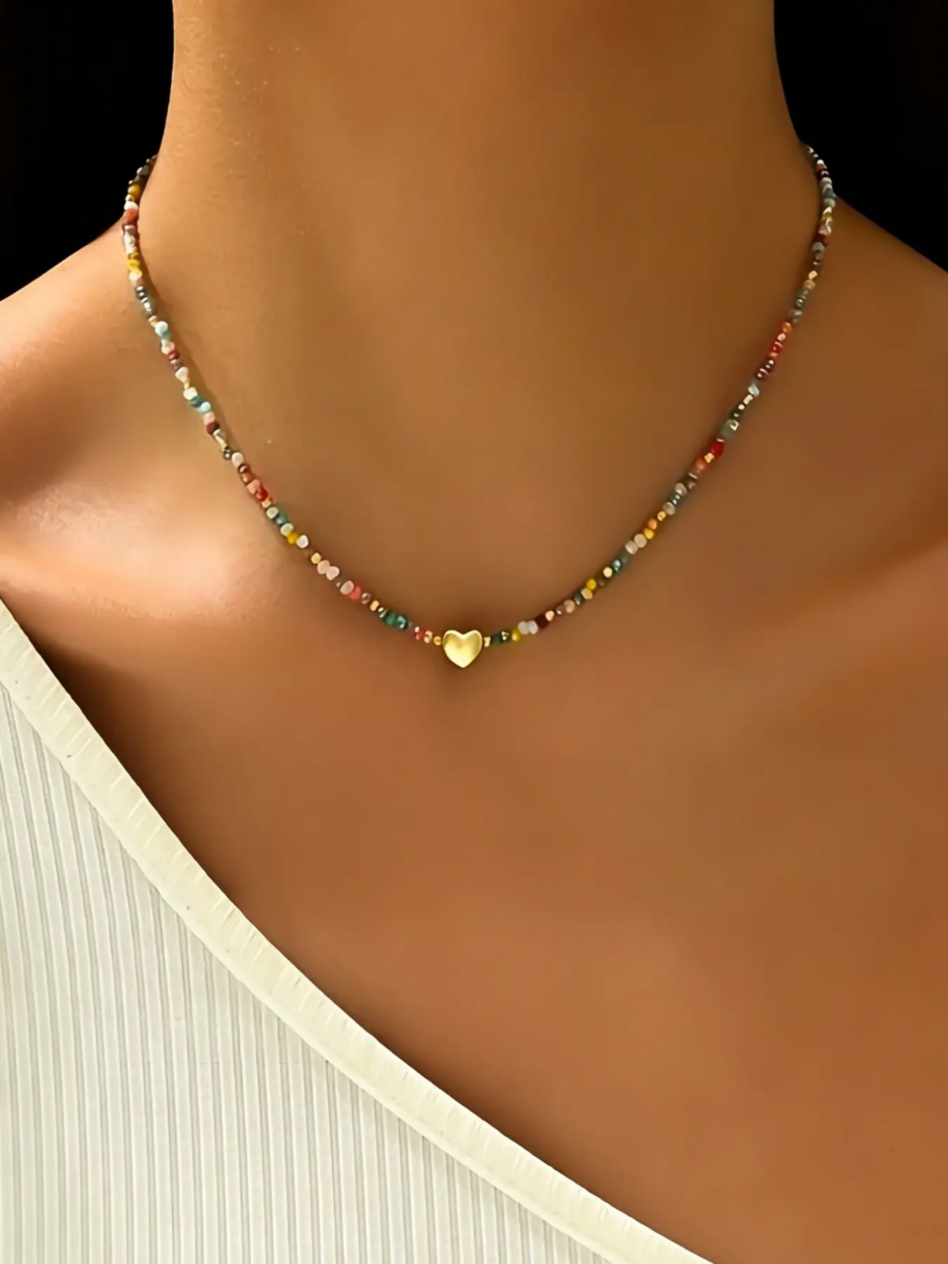 Vintage Bohemian Style Heart-Shaped Colorful Crystal Bead Necklace, Summer Women's Beaded Collarbone Chain, Charm Love Heart Necklace, Decorative Necklace, Suitable for Daily Wear, Gatherings, Beach Parties and Gifts