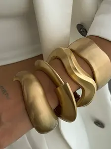 Minimalist Geometric Asymmetric Teardrop Bracelet, Punk Style Wide Irregular Spring Clasp, Perfect Gift for Her