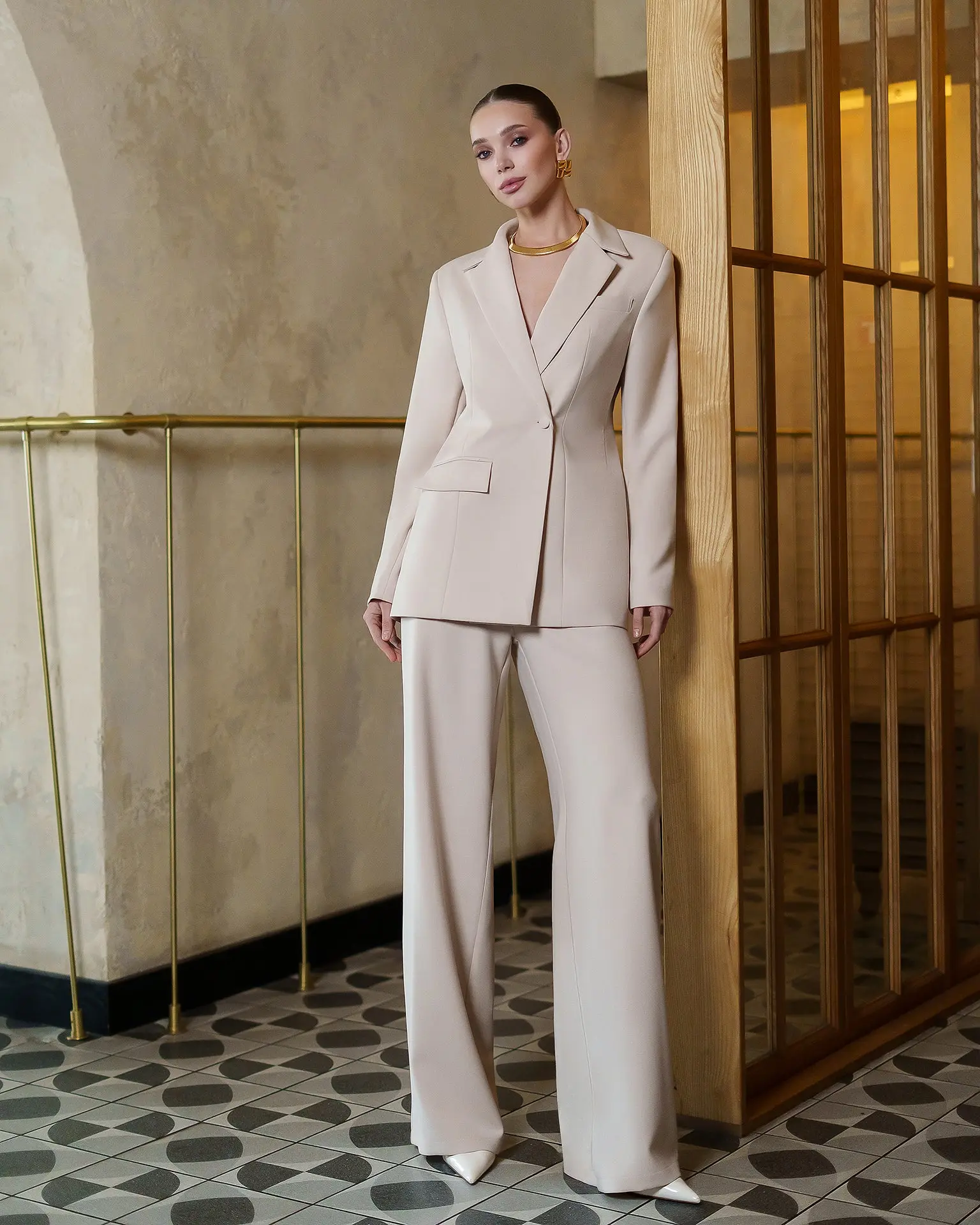 Beige Double-Breasted Style Relaxed Fit Suit 2-Piece
