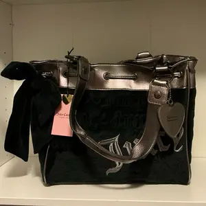 Juicy Couture Expandable Black and Silver Women's Daydreamer Tote Bag