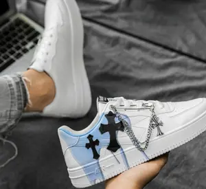 2026 Men’s White Sneakers with Cross Chain Design 2026 New Graffiti Gradient Skate Shoes Instagram-Style Trendy Thick-Soled Casual Sports Shoes
