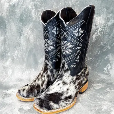 Custom Wedding Boots TikTok Shop - Main Image