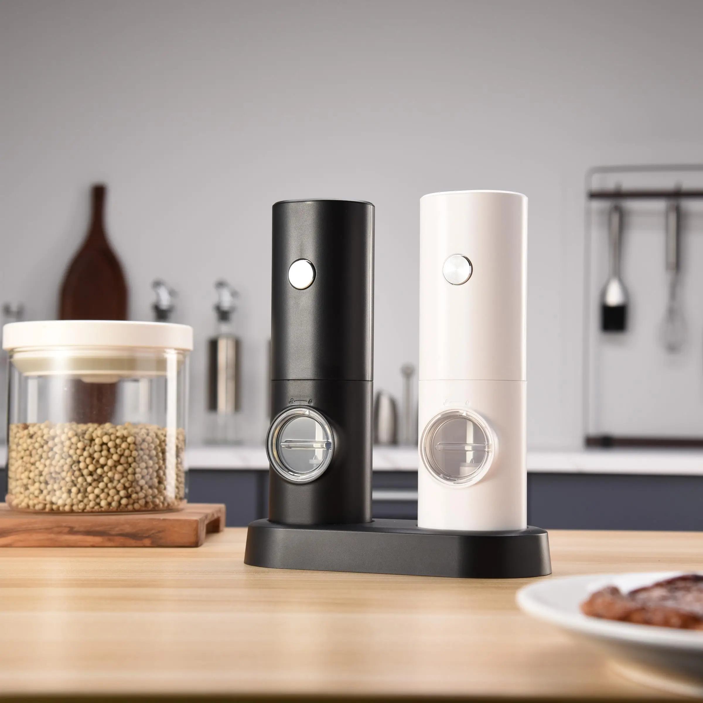 Electric Salt & Pepper Grinding Tool Set, Automatic Pepper Mill Grinding Tool with LED Light, Adjustable Coarseness Shakers, One-hand Operation for Ki