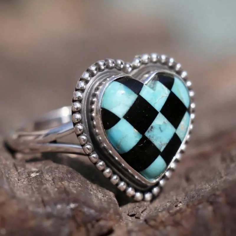 Exquisite Boho Heart Ring for Women, Inlaid with Synthetic Turquoise, Elegant Jewelry for Daily Wear, Perfect Gift for Her