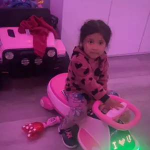 Umatoll 12V Electric Wiggle Car with Digital Display Screen, Pedal & RGBIC LED Lights, Ride on Toys, Bluetooth, Birthday Gifts