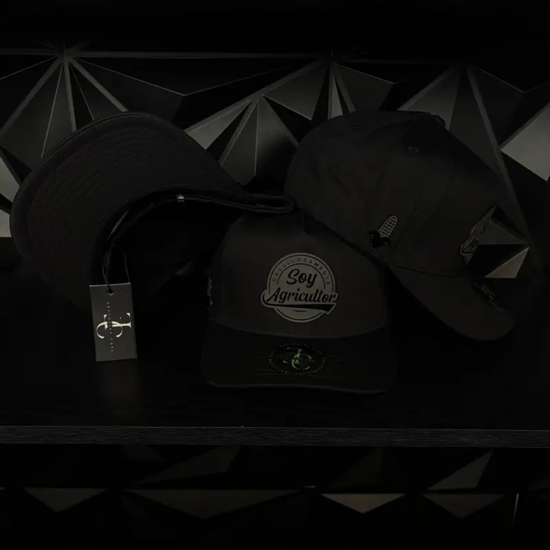 Soy agricultor SnapBack hat-black