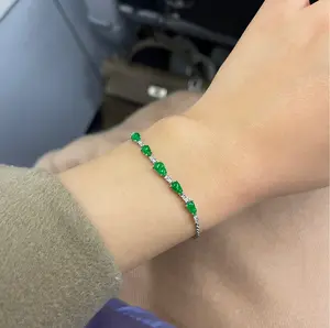 Jade Wulu Bracelet in 18K Gold with Natural Diamonds