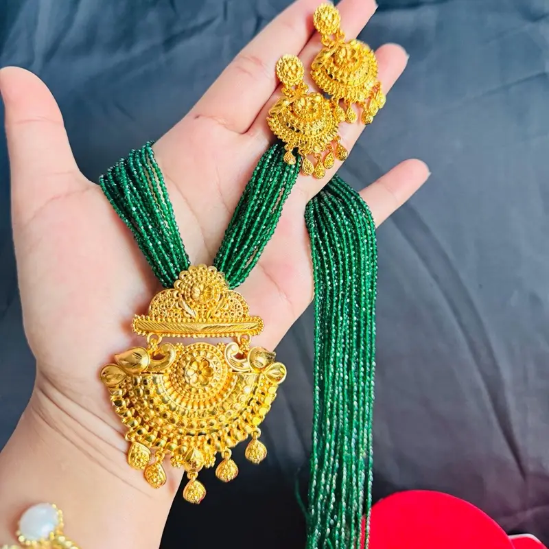Women's Elegant Auspicious Ethnic-Inspired Geometric Hydro Crystal Costume Jewelry Set - Gold-Plated Metal Coating Pendant, Ornate Bling Potey Set, Assorted Jade Bead Necklaces & Earrings, Diamond Alternative Fashion Accessory for Special Events, Females
