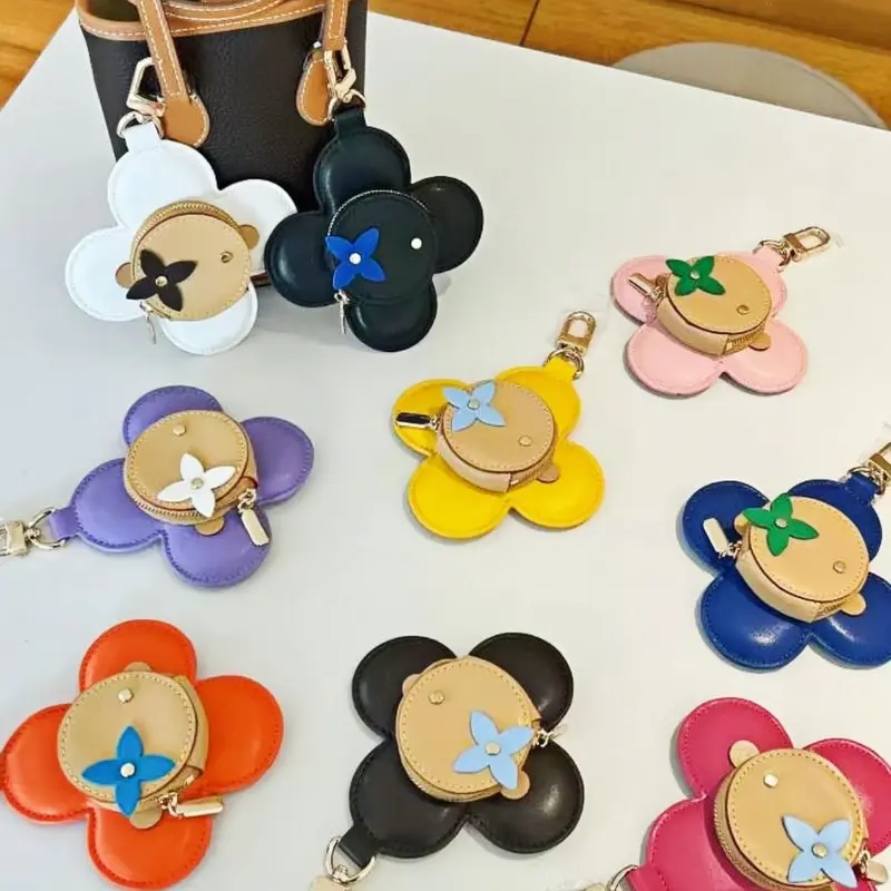 Mini Bag Charm New Arrival Luxury Sunflower Keychain, Keychain Charms, Key Accessories, Cute Keychains, Unique Genuine Leather Women's Bag Accessory, Elegant Handbag Decoration