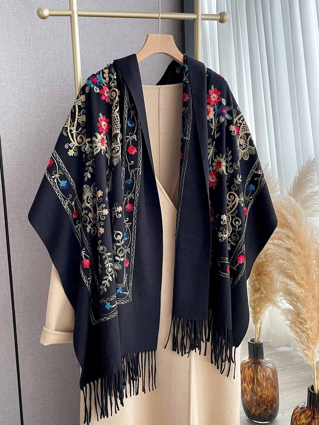 Women's Fall Winter Warm Embroidered Scarf Boho Windproof Shawl, Floral Pattern, Casual Fitted Fashion Accessory