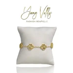 hermosa pulseras de flores en oro laminado medida 7 pulgadas y con extension 8 pulgadas. (It is not real gold)