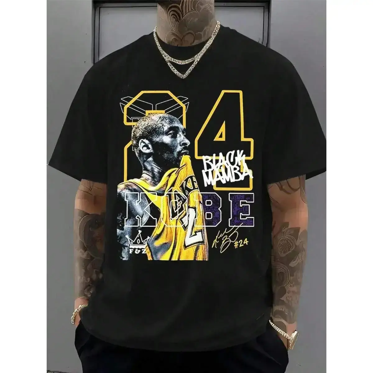 Kob E Bryant Artistic Lakers Basketball Print Classic T-Shirt Popular Classic Apparel For Kobe Fans 100% Cotton Loose Fit Printed Crew Neck Unisex Short-Sleeve T-Shirt European And American Fashion Brand Printed Base Layer Shirt, Crew