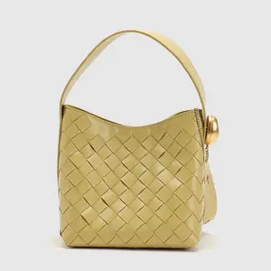 URBAN REVIVO 2026 Spring Women's Designer Woven Top-Handle Shoulder Bag UAWB60048