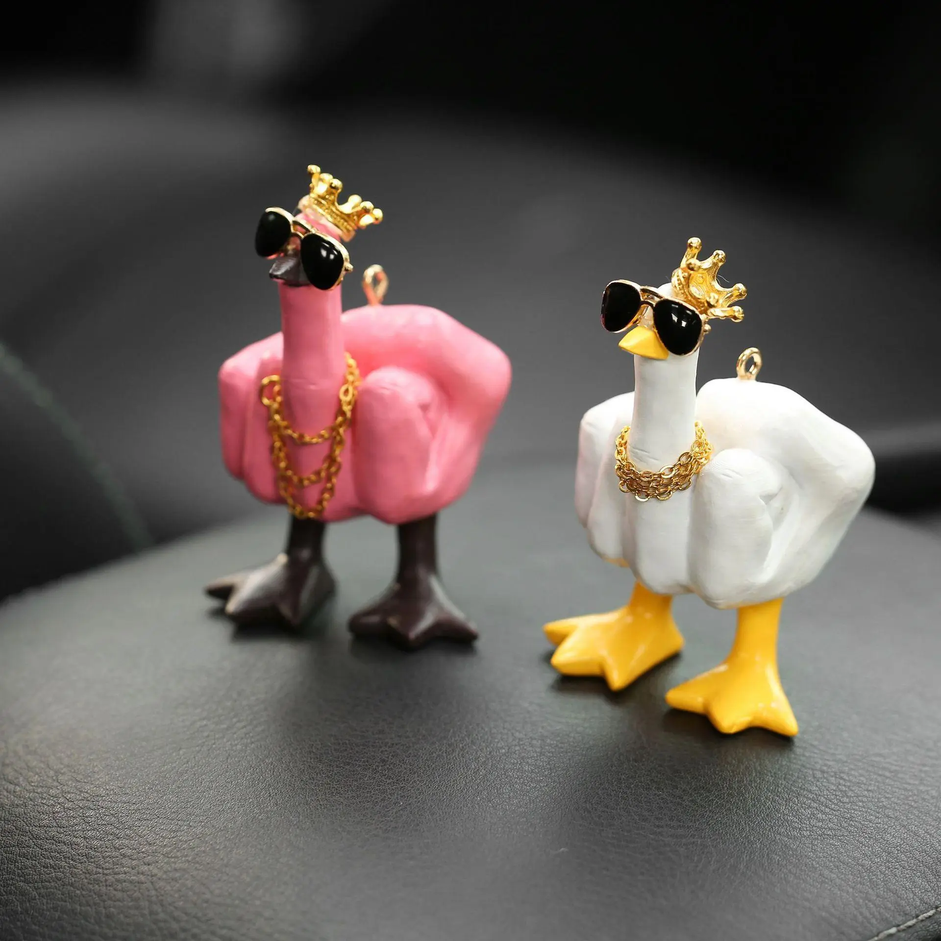 Funny Little Duck Resin Statue Home Decoration Cute Middle Finger Duck Figurine Sculpture with Glasses Crafts Gift Desktop Decor