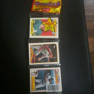 1989 Topps Baseball Rack Packs - Unique Design Trading Cards for Collectors and Players - Perfect Hobby Accessory for Fans