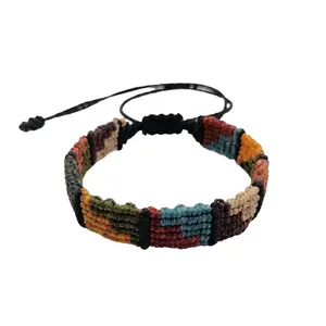 Handmade Macrame Thread Bracelet, Adjustable, Peruvian Craft