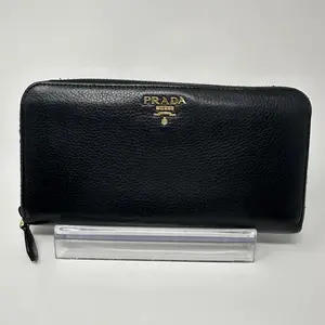 Pre-owned PRADA leather Small Leather Goods Black zip wallet red interior