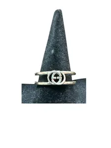 Pre-owned Gucci Silver GG Ring