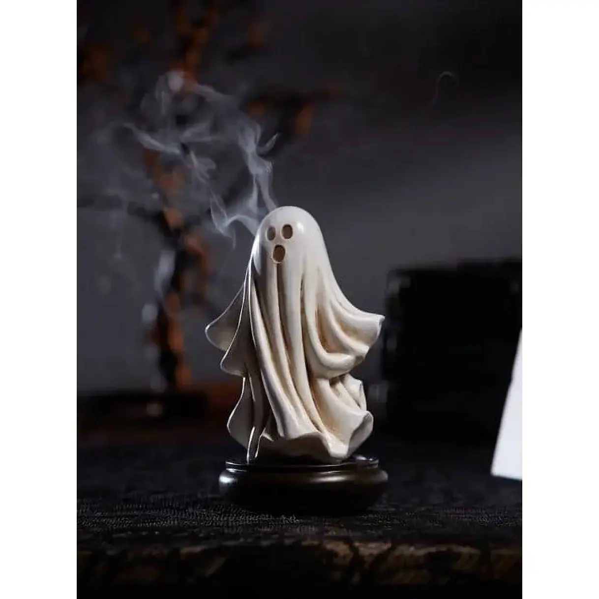Charming Ceramic Ghost Incense Holder – Cute Spooky Decor for Halloween, Aromatherapy, & Meditation