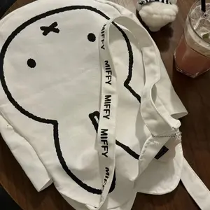 Miffy Cartoon Canvas Bag High Capacity One Shoulder Bags Versatile Handbag Schoolbag Fashion Shoulder Bag Gift toys for Girl