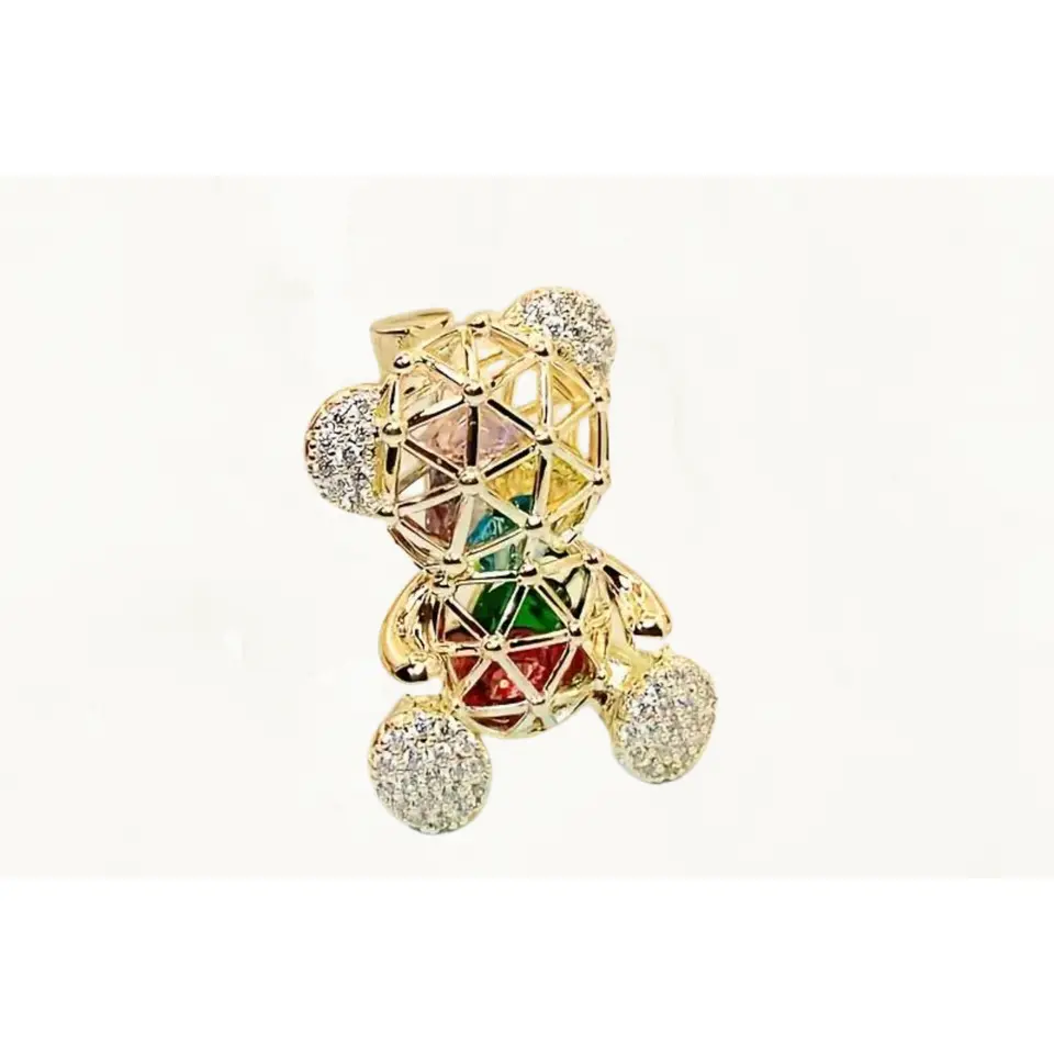 Sparkling Bear Brooch with Crystal Embellishments: - Adorable accessory for stylish outfits