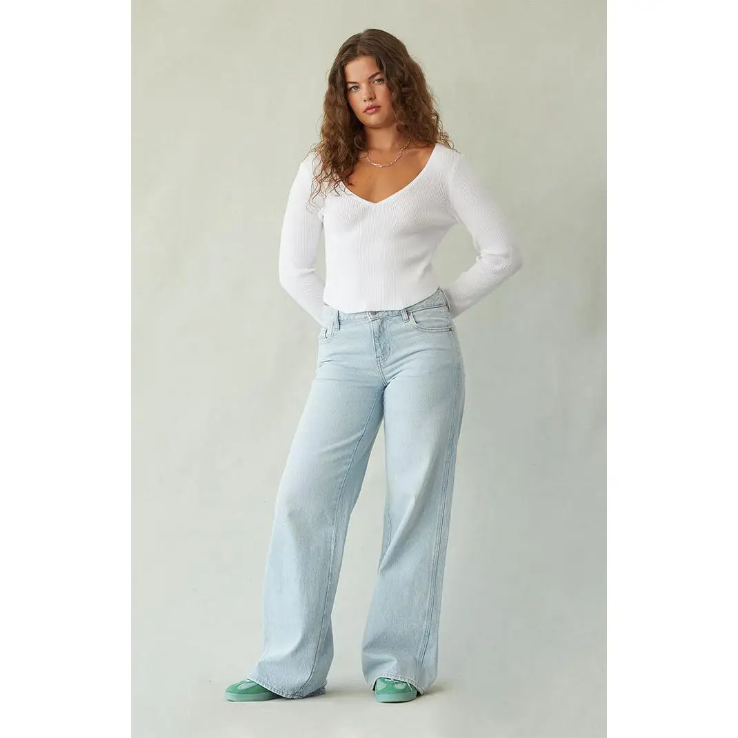 Pacsun Women's Casey Low Rise Baggy Jeans Light Indigo Wash